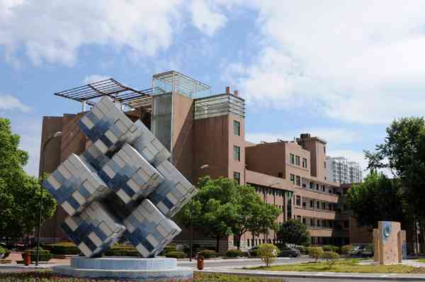 基本信息 主管部门 江西省 类型 公办,专科,艺术类 地址 江西省景德镇