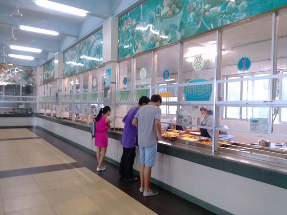 广东海洋大学有哪些价格实惠而又有特色美食的食堂